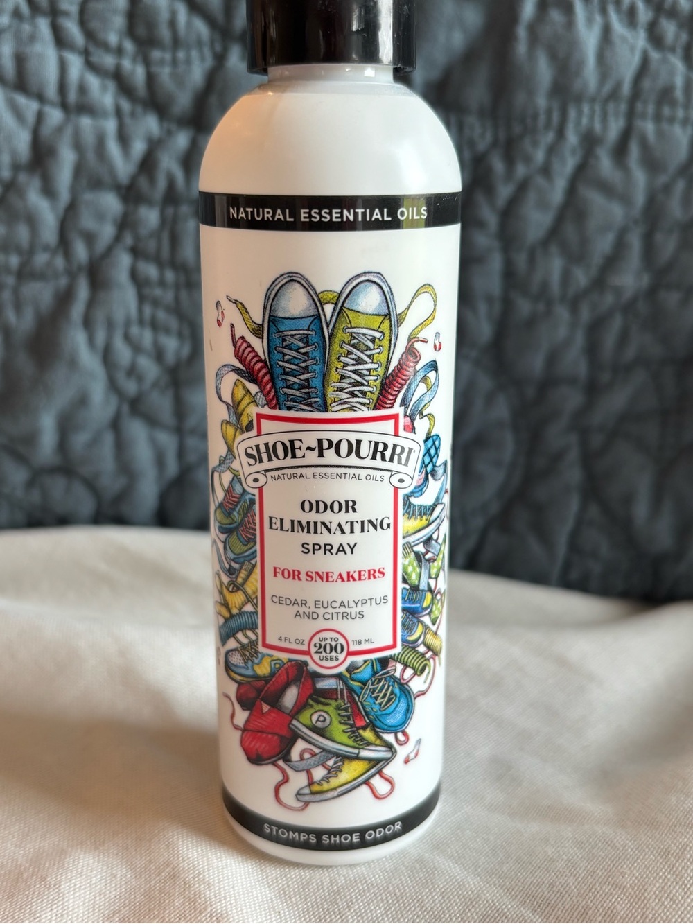 Shoe-Pourri Sneaker Odor Eliminating Spray 4 oz Cedar Eucalyptus Citrus NEW - Picture 3 of 3